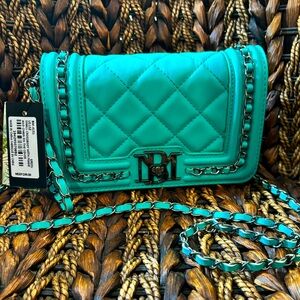 NWT!!! Badgley Mischka: Pearl
Quilted Teal Green Purse.